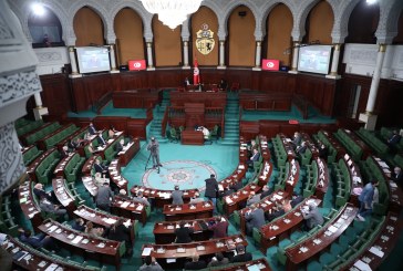 جدل في البرلمان إثر اسقاط فصل يتيح للنواب الحق في مراقبة العمل الحكومي