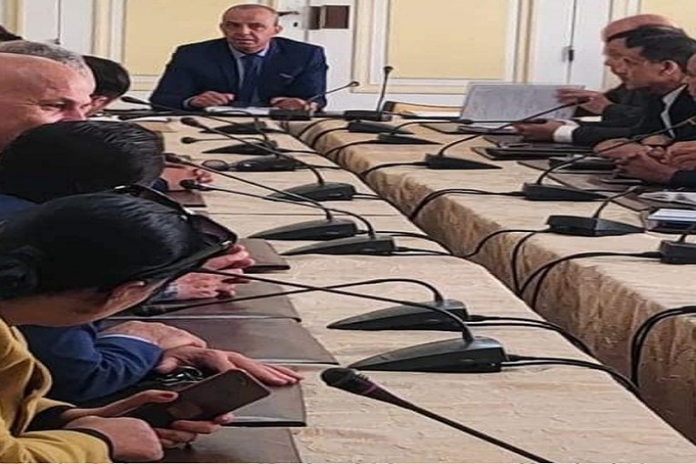 المساعدات الاجتماعية والمراقبة الاقتصادية محور جلسة عمل بمقر ولاية تونس