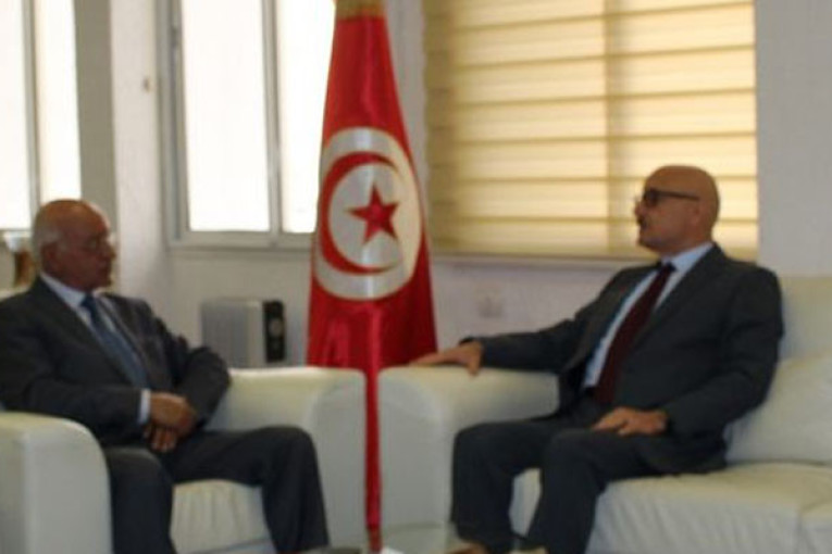 وزير الفلاحة ورئيس الاتحاد الفلاحة يتباحثان تأثير الظروف المناخية على الوضع الفلاحي