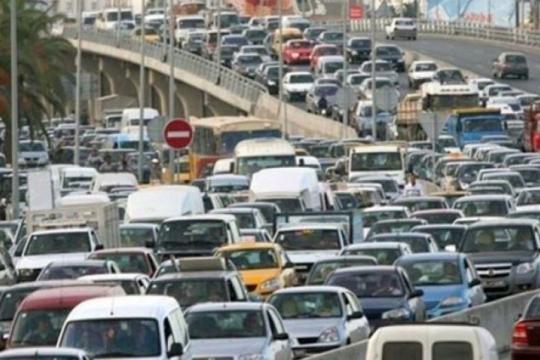 انتهاء العطلة: دعوة مستعملي المدخل الجنوبي للعاصمة إلى تفادي الكثافة المرورية
