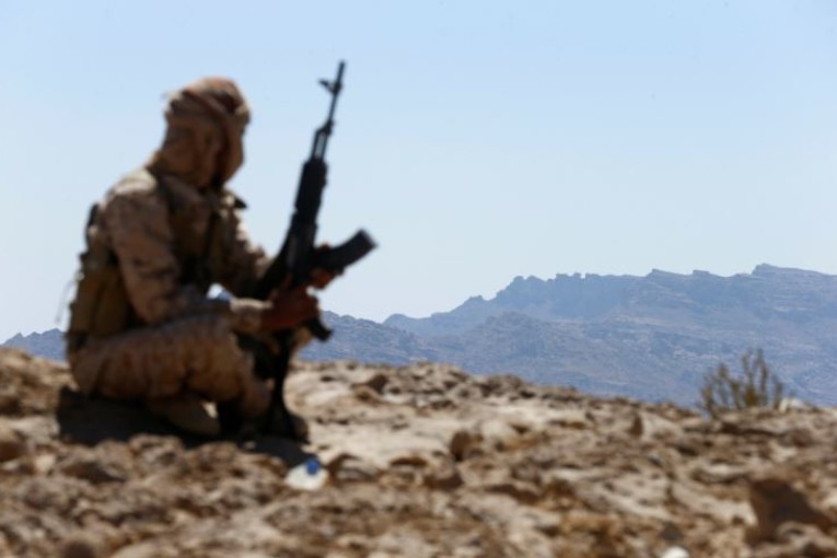 الحكومة اليمنية تعلن موعد بدء عملية تبادل الأسرى مع الحوثيين