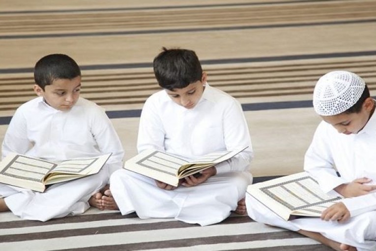 إقرار مجانية التدريس للأطفال الأيتام وأبناء العائلات المعوزة في الكتاتيب