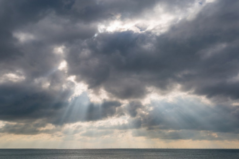 هذه الليلة: أجواء مغيمة وامطار متفرقة باغلب الجهات