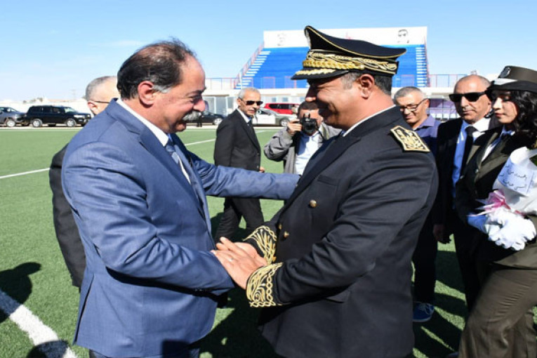 وزير الداخلية يثمن دور الأمنيين في التصدي للتهديدات الإرهابية والتهريب