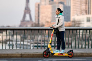 بنسبة 89%.. سكان باريس يُصوّتون لحظر تأجير “السكوتر الإلكتروني”