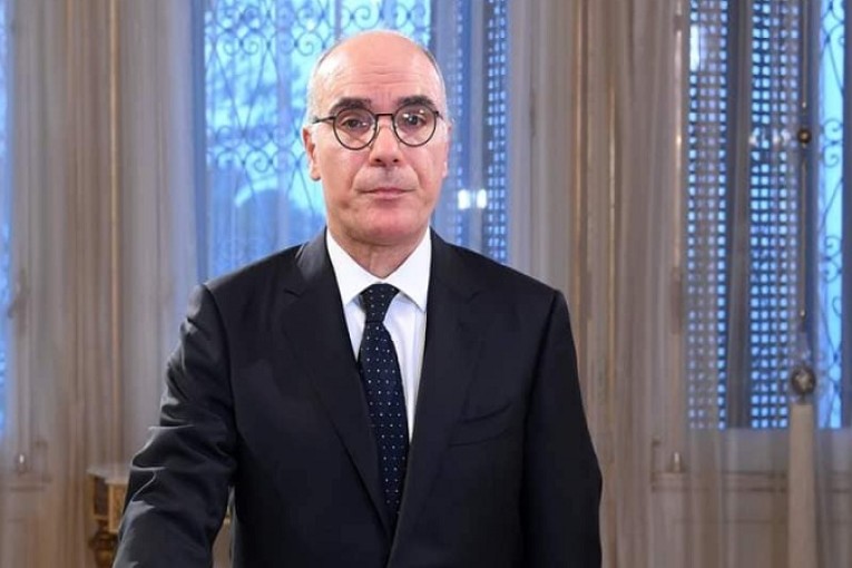 وزير الخارجية يؤكد أهمية التحلي بالحيطة والحذر واتخاذ الإجراءات المُتاحة لتأمين مقر البعثة الدبلوماسية بالخرطوم