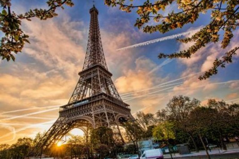 بـ 45,8%: فرنسا تتصدر دول المهجر للتونسيين بالخارج على مستوى التحويلات البريدية