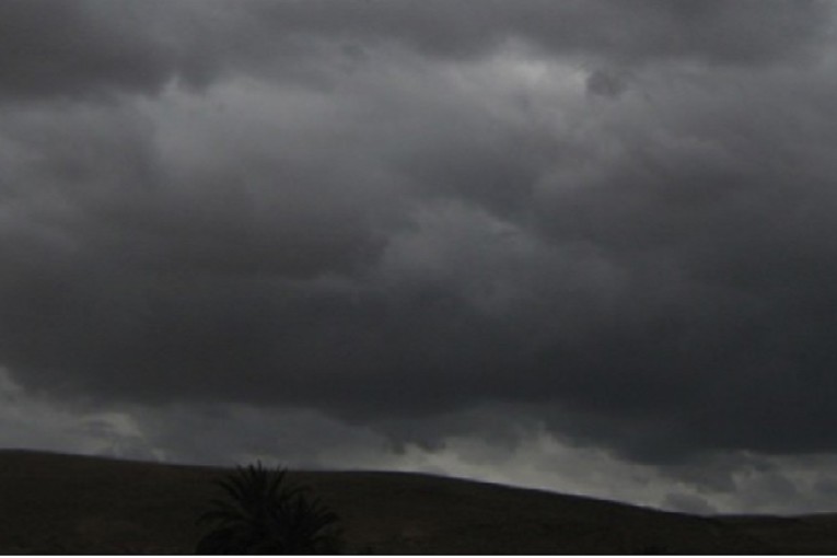 الليلة: طقس مغيم والحرارة بين 18 و26 درجة