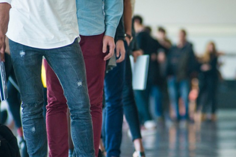 نسبة البطالة ترتفع…