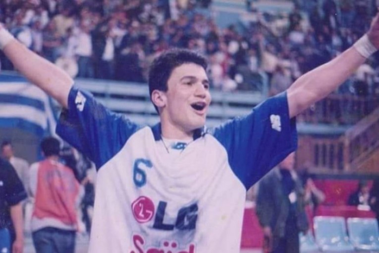 رحيل النجم السابق لكرة اليد حبيب الغول