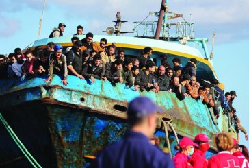 مفوضة أوروبية تطلب من اليونان «تحقيقاً مستقلاً» في ترحيل مهاجرين