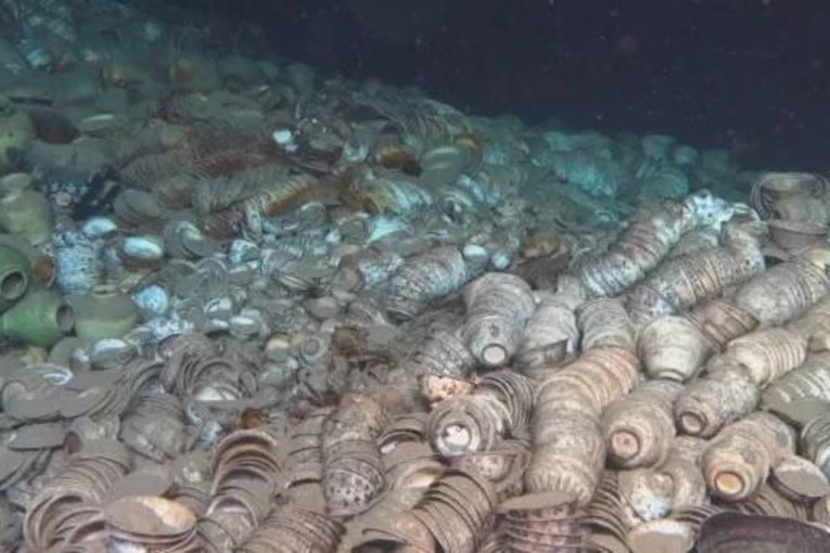 تقرير: النفايات البلاستيكية تعرض الملايين من سكان العالم لخطر الفيضانات