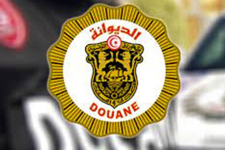 الديوانة تدعو الشركات الموردة للبضائع القابلة للتلف إلى رفع حاوياتها من رادس