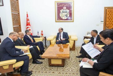 السفير الأمريكي: ‘مستعدون لمرافقة تونس والعمل على إعادة النظر في شروط الموافقة علـى ملفها بصندوق النقد الدولي’