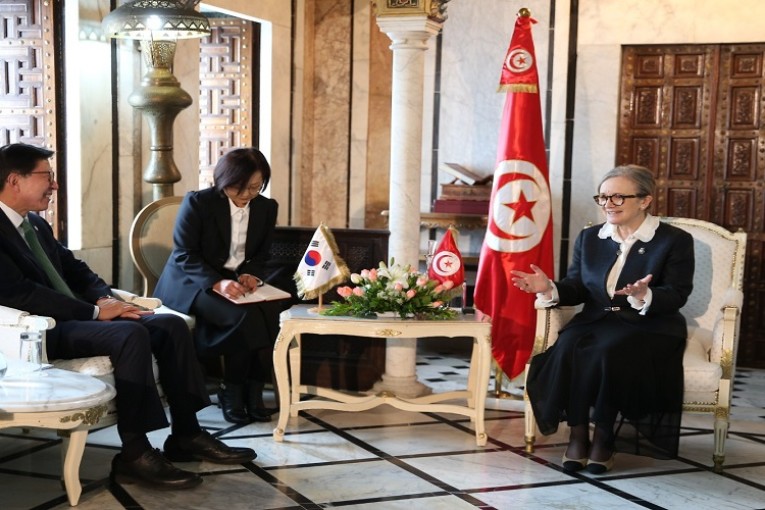 المبعوث الخاص للرئيس الكوري: ‘نعمل على تعزيز علاقاتنا مع تونس لإرساء منصة تعاون وتبادل اقتصادي ثلاثي’