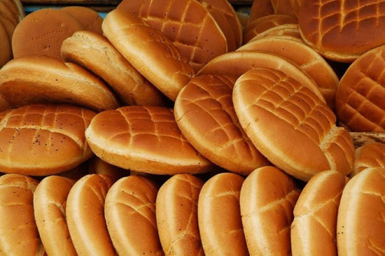 محمد بوعنان: أزمة الخبز انتهت بعد تدخل رئيس الجمهورية قيس سعيد