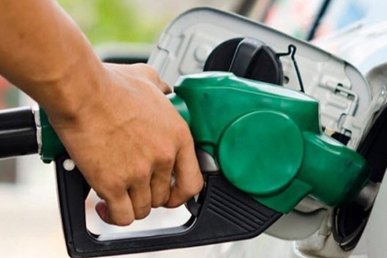 مسؤول بوزارة الصناعة: عودة التزوّد بالمحروقات بشكل عادي نهاية الأسبوع