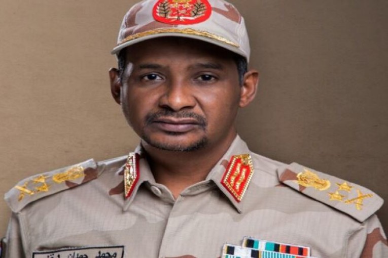 قائد الدعم السريع: قواتنا لن تتراجع حتى تنهي «الانقلاب» بالسودان