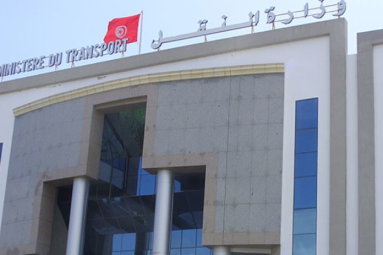 وزارة النقل تدعو شركات النقل الى الجاهزية الكاملة لنقل التلاميذ خلال فترة الامتحانات الوطنية