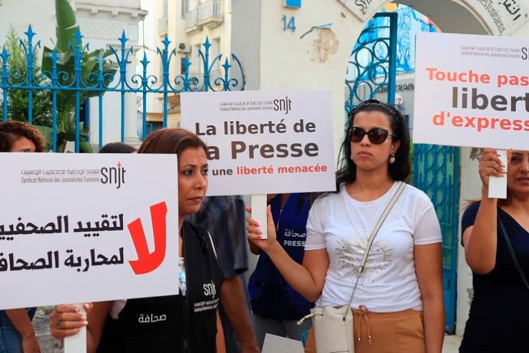 63% منها تتعلق بالحق في الحصول على المعلومة: تسجيل 257 اعتداء على صحفيين