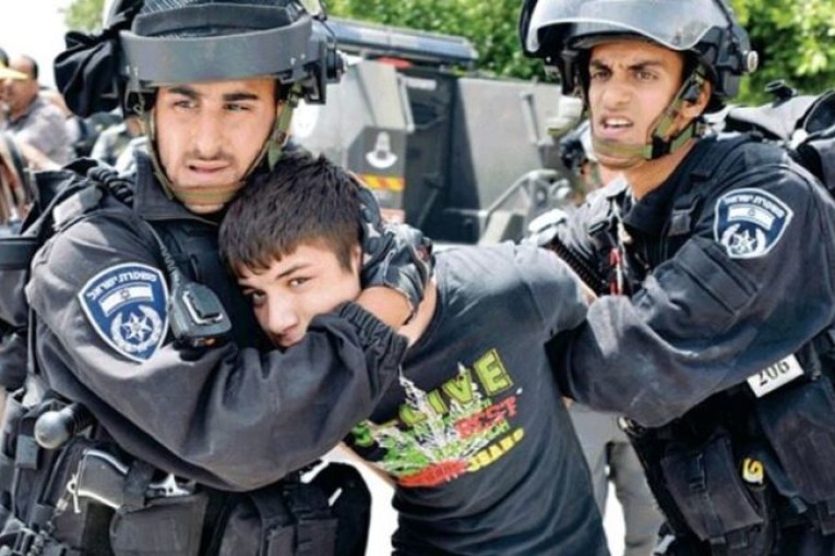 170 طفلًا فلسطينيًّا معتقلًا في سجون الاحتلال تعرضوا للانتهاكات كافة