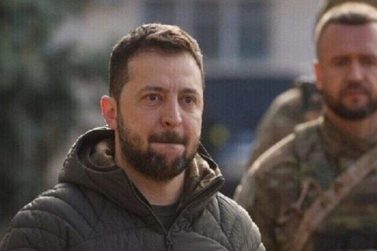 زيلينسكي يقدم مشروع قانون لفرض عقوبات أوكرانية على إيران