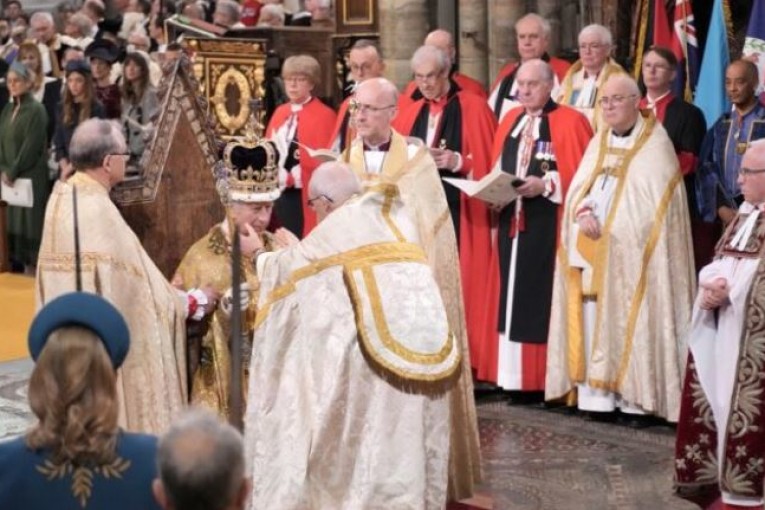 التفاصيل الكاملة لتتويج تشارلز الثالث ملكا لبريطانيا