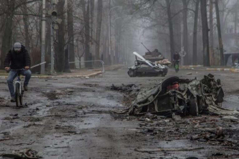 الخارجية الروسية تندد بقرار بريطانيا تزويد كييف صواريخ بعيدة المدى