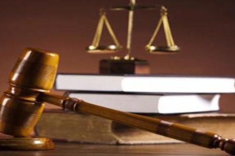 بتهمة ‘ارتكاب أمر مُوحش ضدّ رئيس الدولة’.. الحكم بالسجن لمدة شهر مع النفاذ العاجل ضدّ أستاذ في قفصة