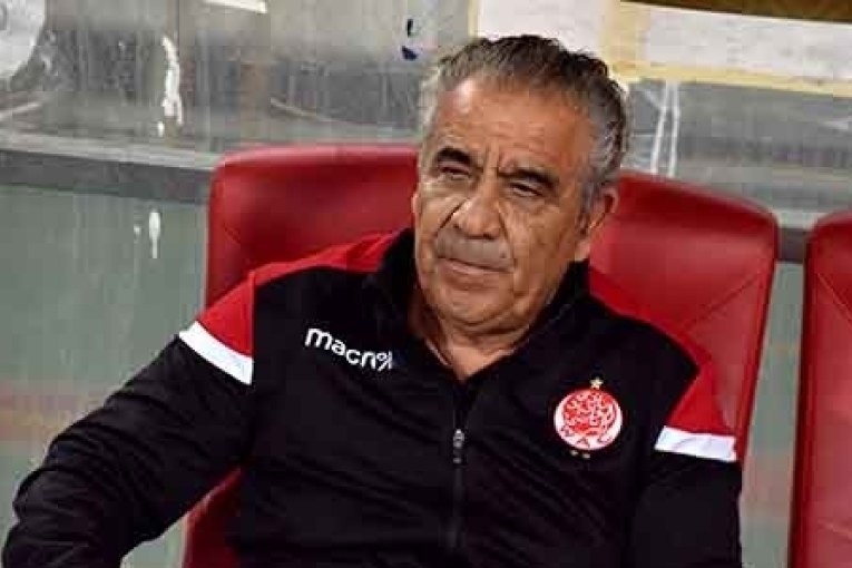 كرة السلة: رفض استقالة علي البنزرتي… وتعليق مقابلات نهائي البطولة وكأس تونس