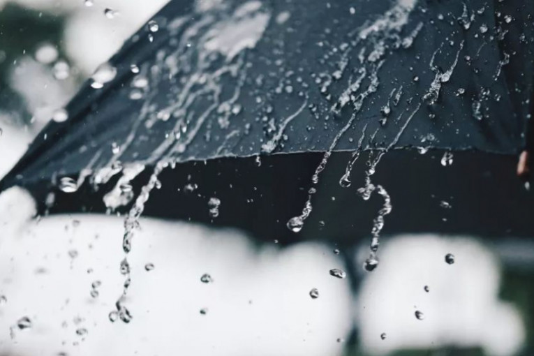 الليلة: أمطار ببعض الجهات والحرارة بين 17 و31 درجة