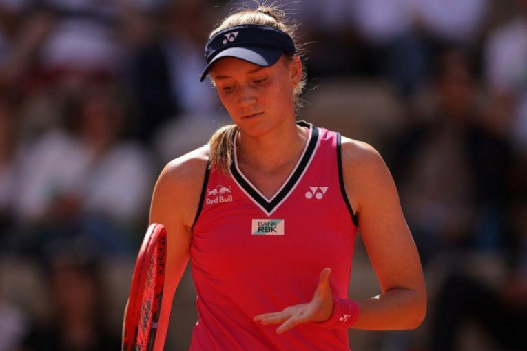 تنس: ريباكينا تنسحب من بطولة رولان غاروس