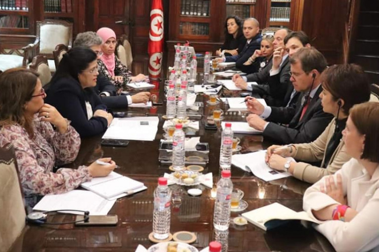 وزيرة المالية تلتقي النائب الأول لرئيس البنك الأوروبي لإعادة الإعمار