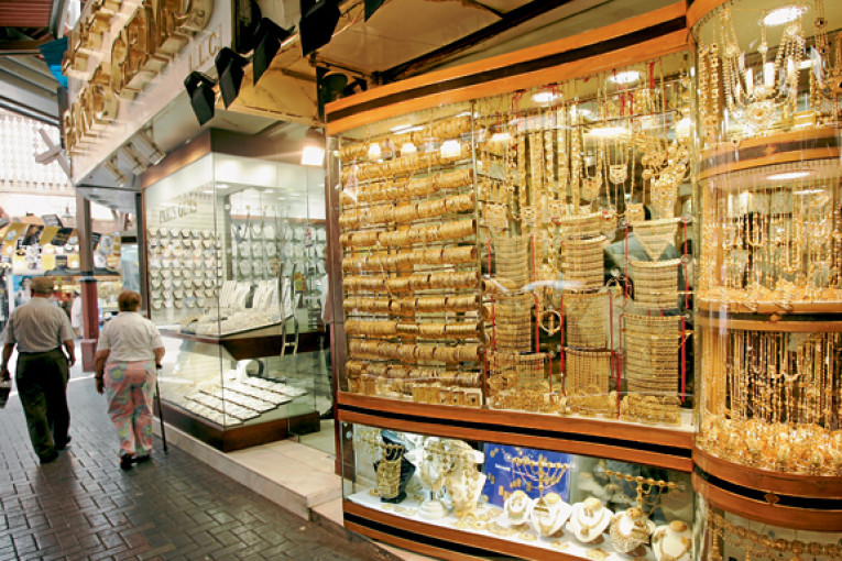 سوق البركة: الإحتفاظ بشخص بحوزته مصوغ مسروق منذ 2014