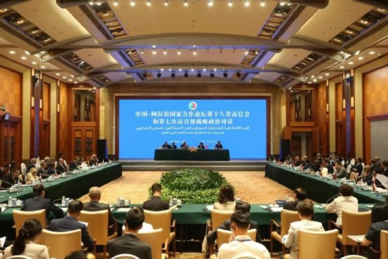 اجتماع كبار المسؤولين للمنتدى يشهد نقاطا ساطعة