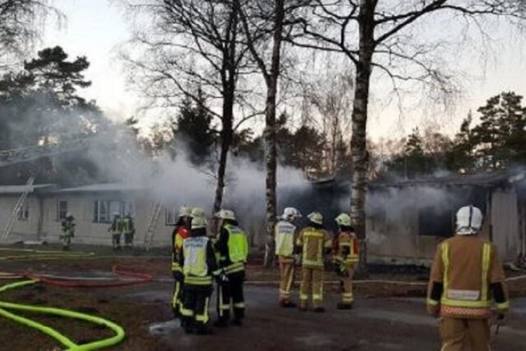 مقتل شخص وإصابة 8 آخرين جراء حريق في مركز للاجئين بألمانيا