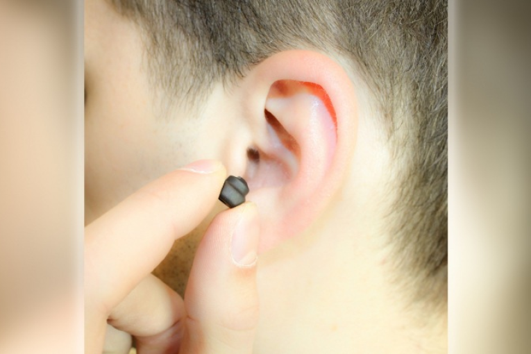 المتلوي: الإطاحة بوفاق لتوزيع سماعات غش في امتحانات البكالوريا