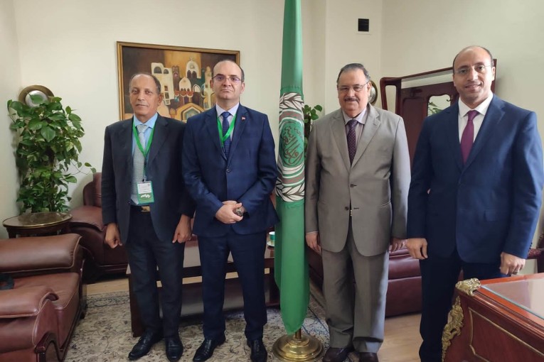 تثمين التجارب الانتخابية في تونس محور لقاء بين بوعسكر والامين العام المساعد بجامعة الدول العربية بالقاهرة