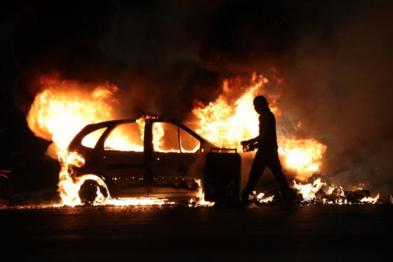 فرنسا: إيقاف نحو ألف شخص خلال ليلة رابعة من أعمال الشغب في عدد من المدن