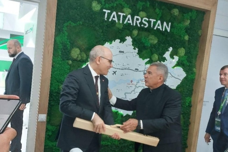 تونس ‘تلتمس’ من رئيس تتارستان دعم مساعيها لتوريد الحبوب بأسعار تفاضلية