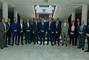 الإمارات: وزير الخارجية يلتقي الجالية التونسية ويعقد جلسة عمل مع أعضاء السفارة بأبو ظبي