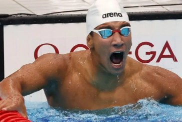 أيوب الحفناوي يفوز بذهبية سباق الـ 1500متر سباحة حرة