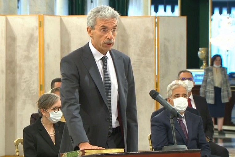 وزير الإقتصاد: ‘الحكومة أعدّت خطة ستوفر نحو 50 ألف موطن شغل إضافي في قطاع النسيج والملابس في أفق 2026′