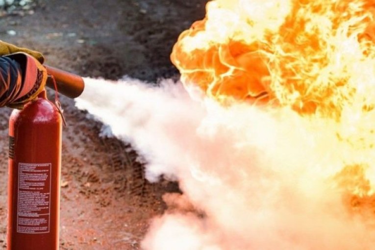 والي جندوبة: بعض الحرائق قد تكون مقصودة و165 مواطنا تم إجلاؤهم في ملولة عادوا إلى منازلهم