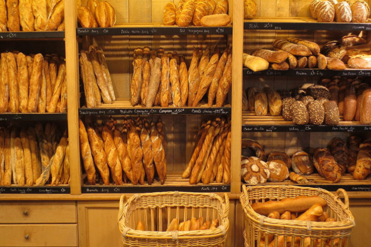 وزارة التجارة:إيقاف تزويد المخابز غير المصنفة بالفارينة مطابق للتراتيب