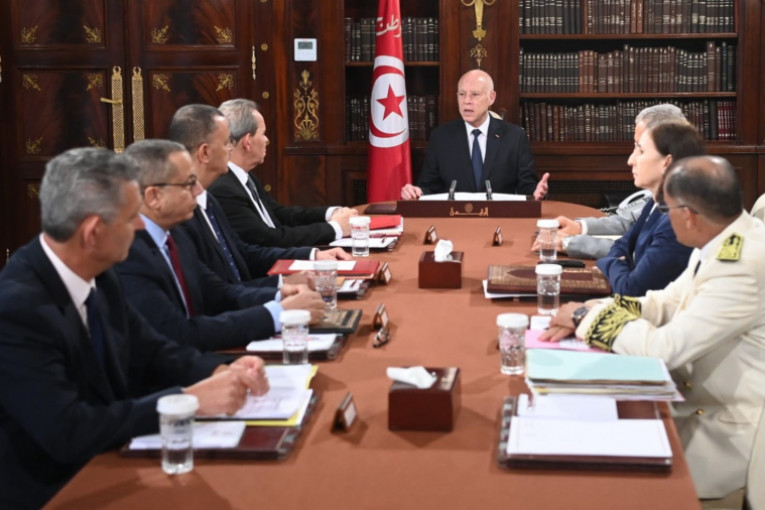 قيس سعيد يطالب بتوضيحات حول تعطل إنجاز مستشفى الملك سلمان بالقيروان