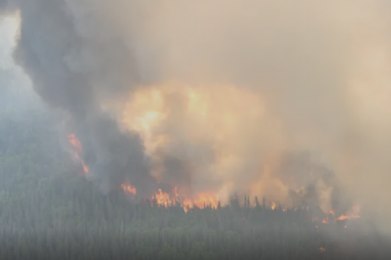 بسبب الحرائق: كندا تأمر بإخلاء مدينة هاي ريفر بأكملها