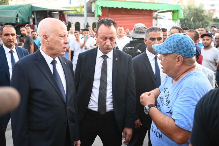رئيس الجمهورية: ’’ لا أحد فوق القانون ولا مجال لأن تبقى الدولة مكتوفة الأيدي أمام من يسعى إلى التنكيل بالشعب التونسي ’’