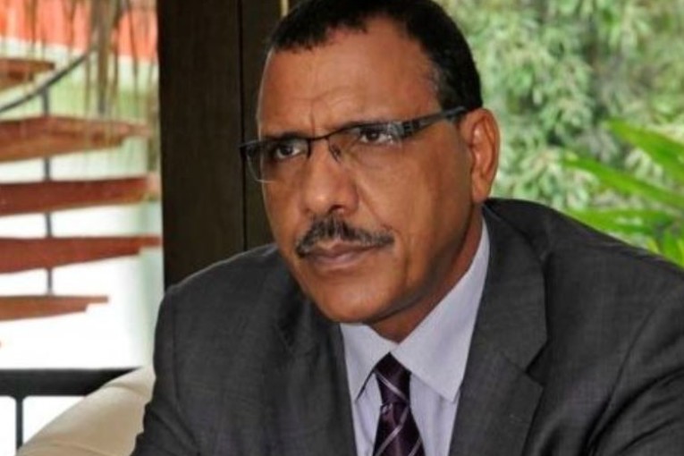وسط مخاوف على مصيره.. رئيس النيجر يتلقى زيارة من طبيبه