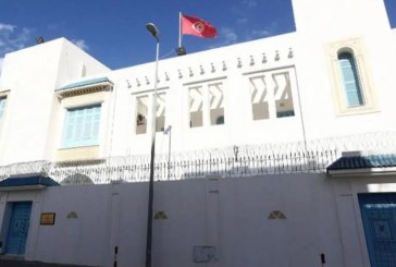 سفارة تونس بليبيا تدعو التونسيين إلى توخّي أقصى درجات الحيطة والحذر والابتعاد عن مناطق الاشتباكات